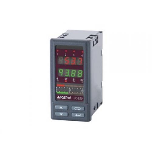 Universal process controllers UC-820